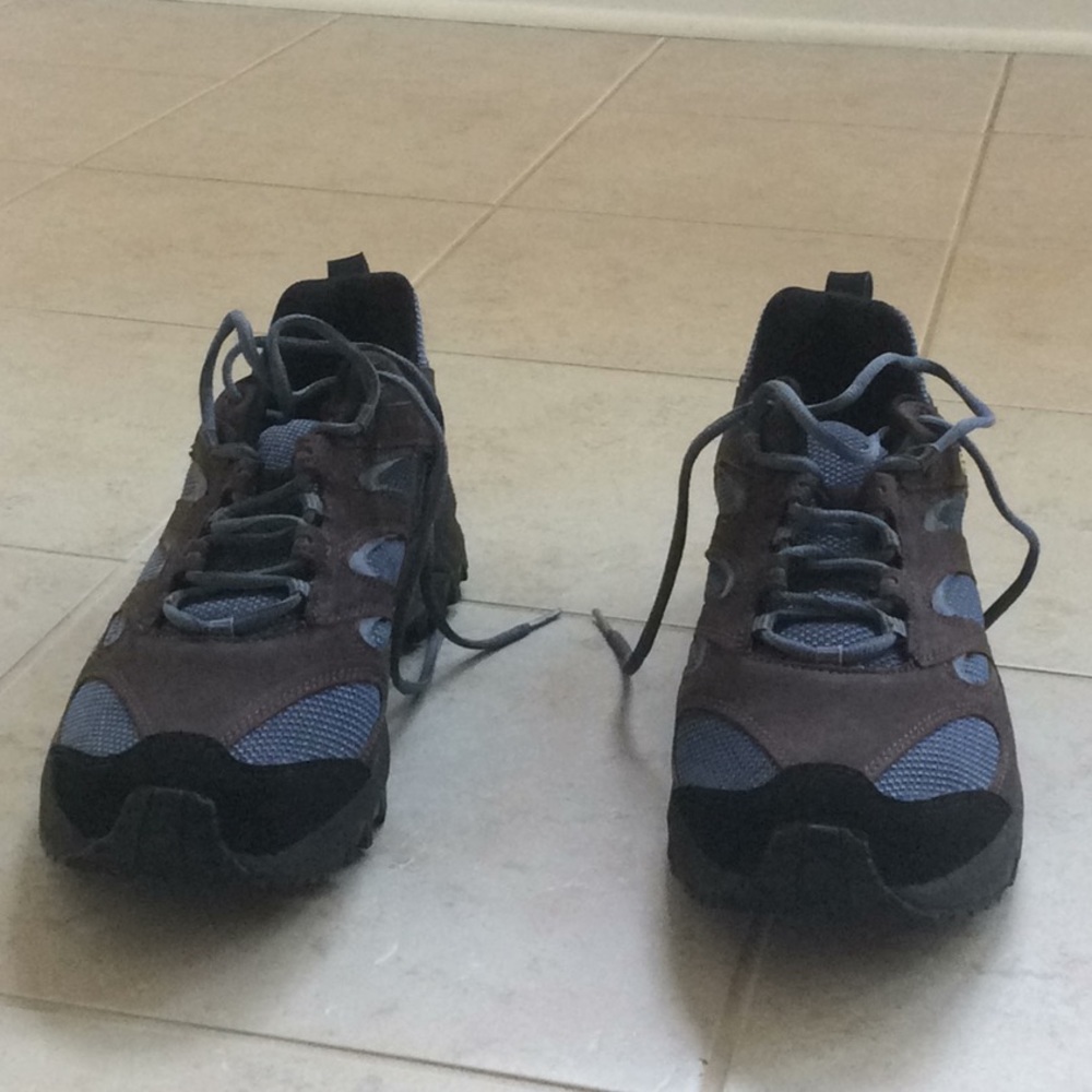 Fitzwell tennis shoe, Black and Navy, Size 12.5W